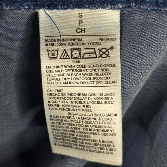 Womens Old Navy Chambray Blue Tencel Button Down Shirt Long Sleeve Size S - Picture 3 of 7